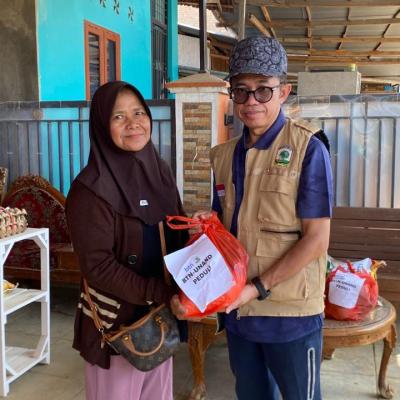 Unand Dan Mahasiswa Kkn Kebencanaan Gelar Gotong Royong Di Simpang Pasir Pasar Baru 