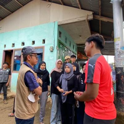 Unand Dan Mahasiswa Kkn Kebencanaan Gelar Gotong Royong Di Simpang Pasir Pasar Baru 